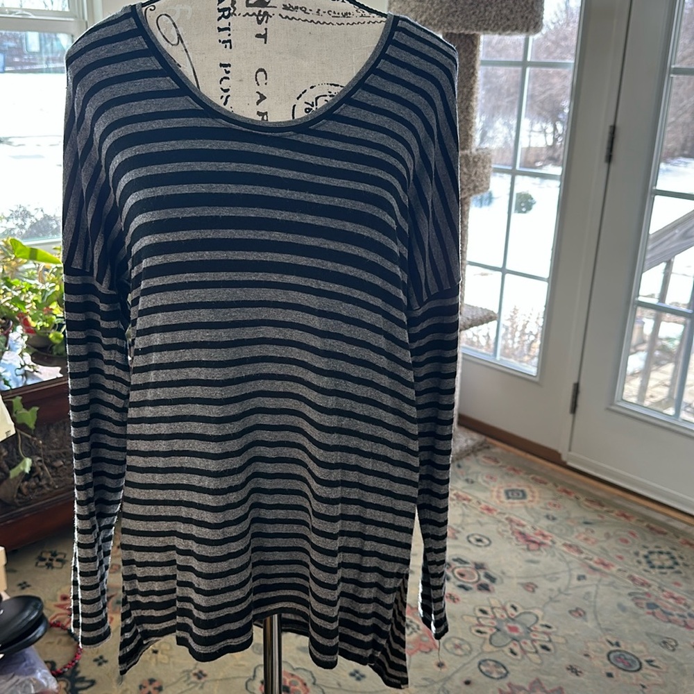 Red Haute Sweater Size Small